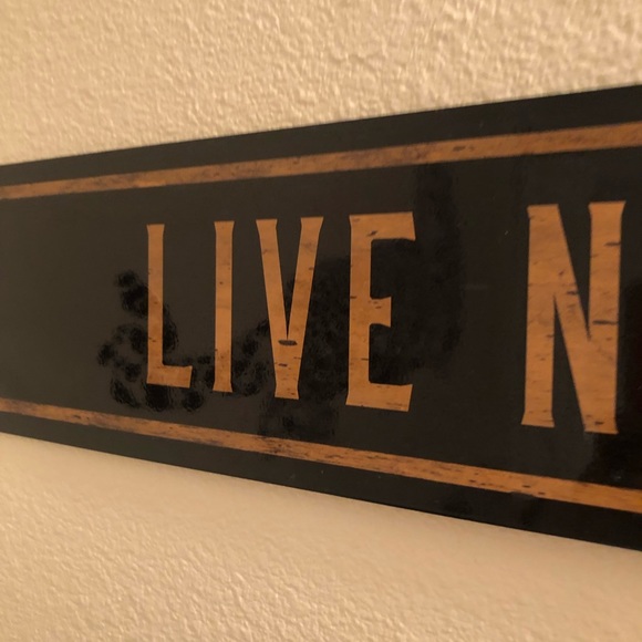 Sign - Picture 3 of 5